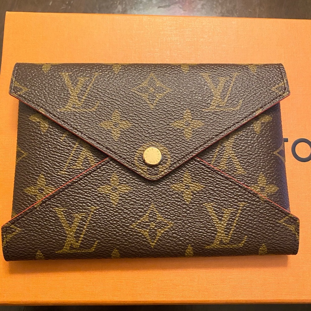 Louis Vuitton kirigami pouchette